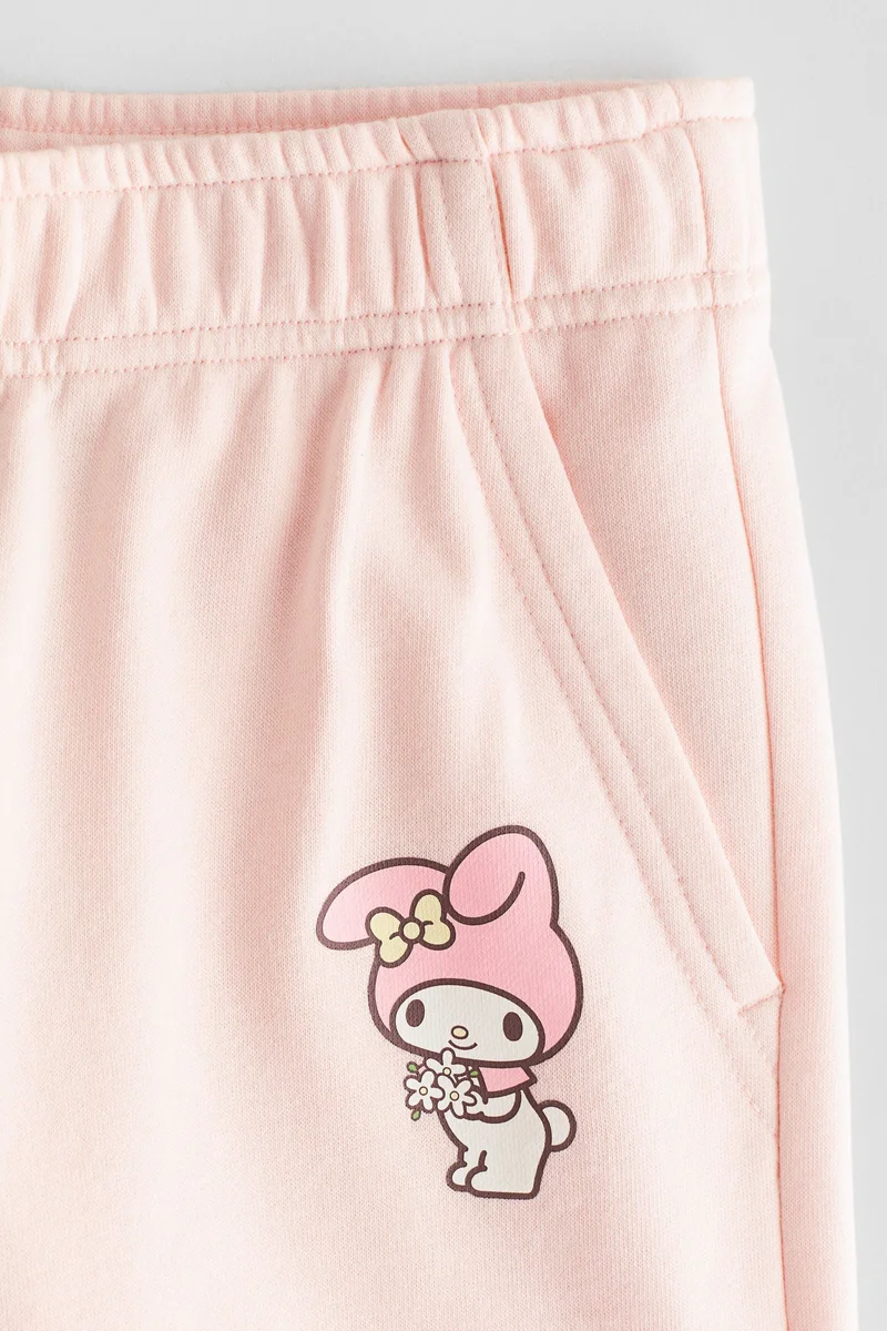 اتش اند ام بنطلون رياضي منسق مع سويت شيرت بطبعة زخرفية